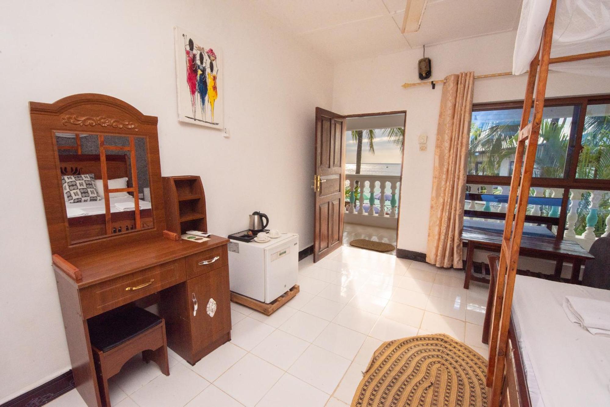 Zenobia Beach Resort Nungwi Room photo